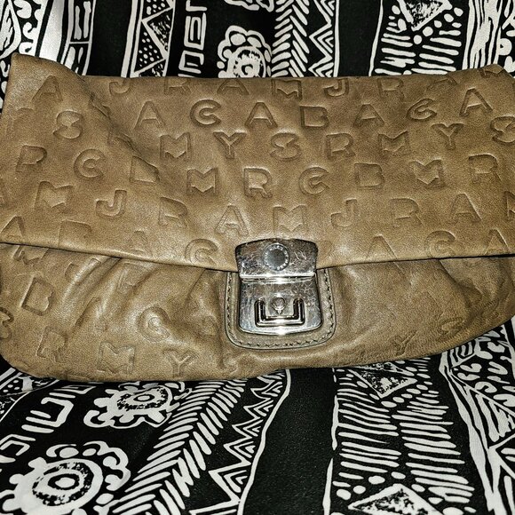 Marc by Marc Jacobs Dreamy Logo Linda Clutch MINT condition - Picture 2 of 8